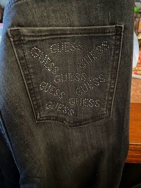 Guess mid rise skinny Los Angeles Dark Blue sz 27 Crystal-Studded Logo Pocket